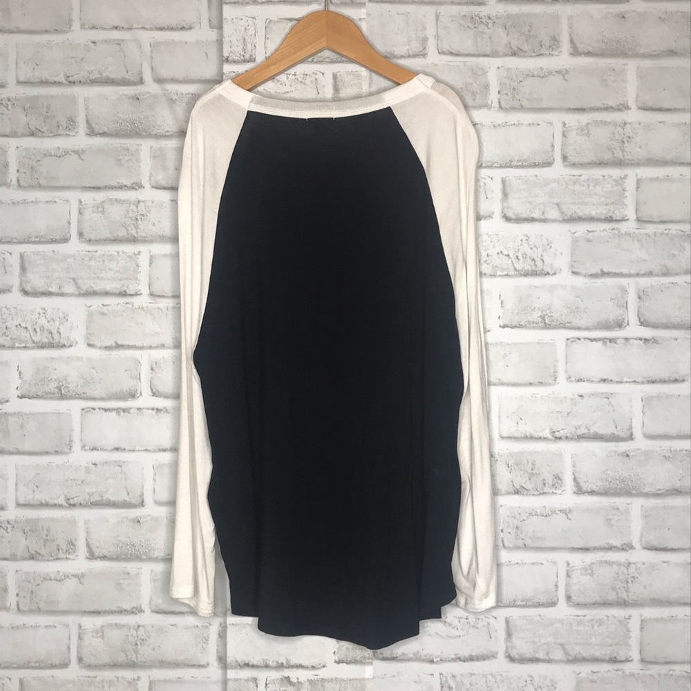 NWT Black and White Garage Long Sleeve Top - Picture 2 of 8